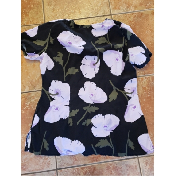 Grey's Anatomy signature top size medium - Picture 3 of 3